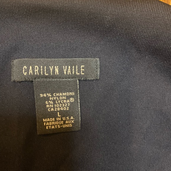 Carilyn Vaile black tank top with built in bra - Picture 3 of 5